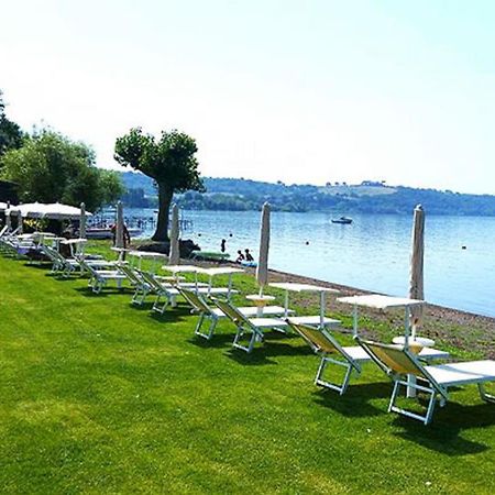 Casa Paolina Nel Centro Di Bracciano Villa Luaran gambar