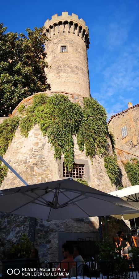 Casa Paolina Nel Centro Di Bracciano Villa Luaran gambar