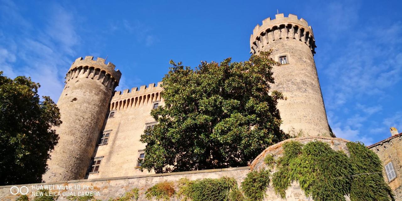 Casa Paolina Nel Centro Di Bracciano Villa Luaran gambar